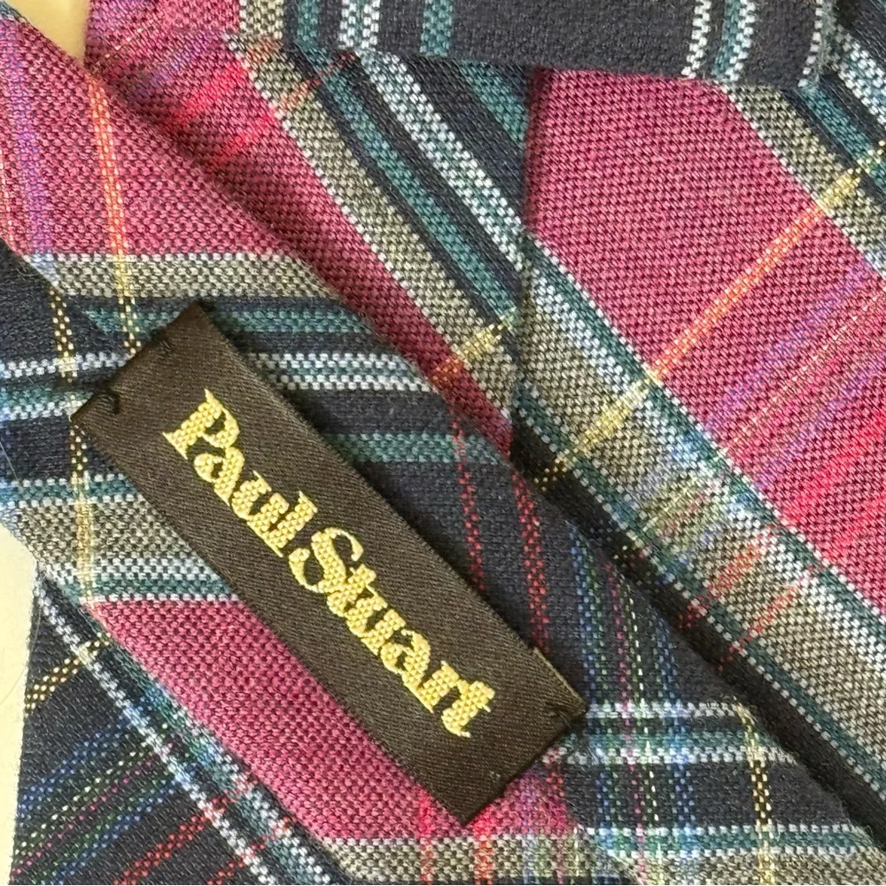 Paul Stuart Men’s Necktie with Pink and Blue Plaid 75% Wool 25% Silk Tie